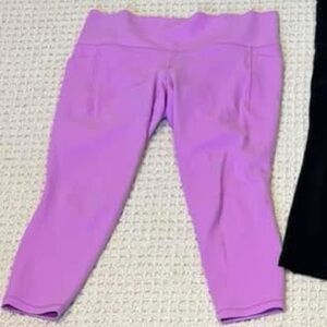 Athleta Salutation leggings 7/8. Size Large